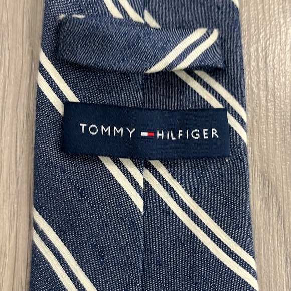 Tommy Hilfiger Men’s Blue Tie White Stripes Cotton Linen Blend Career Business - Picture 3 of 7